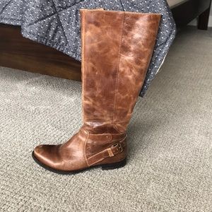 Matisse distressed brown boots